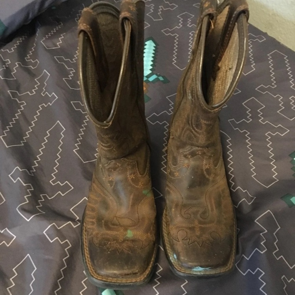 Ariat Boots Kids Size 11